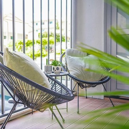 Studio Apartment Smile, Near Beach & Center, Free Parking, Balcony Makarska Exterior photo